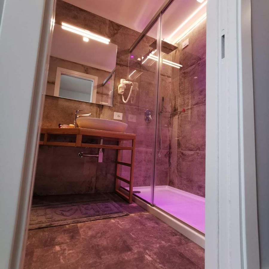 J Luxury Home トロペーア エクステリア 写真